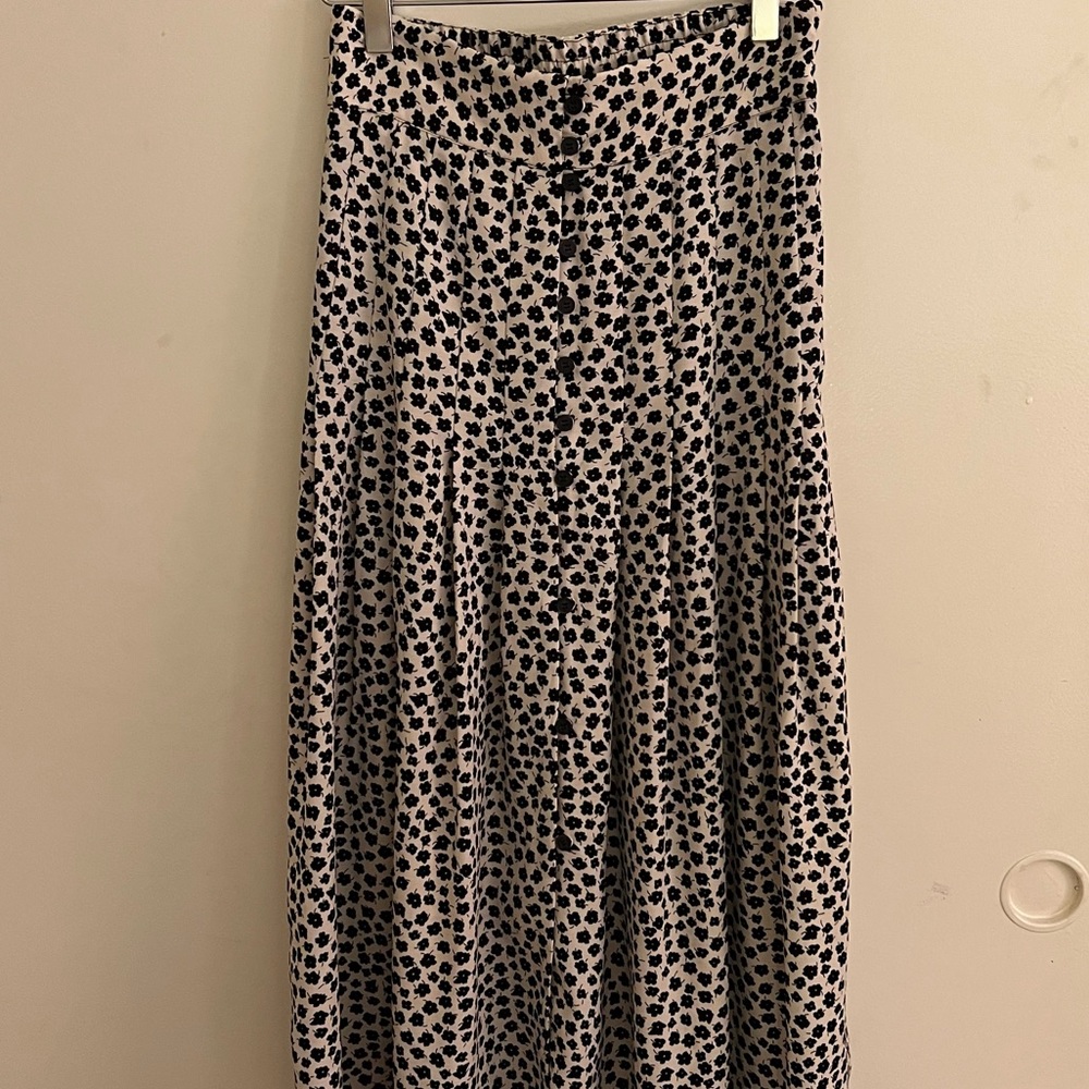 MIDI Black and White Floral Skirt